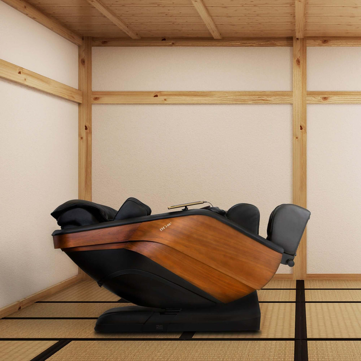 D.Core STRATUS-JP Ultra Premium Massage Chair