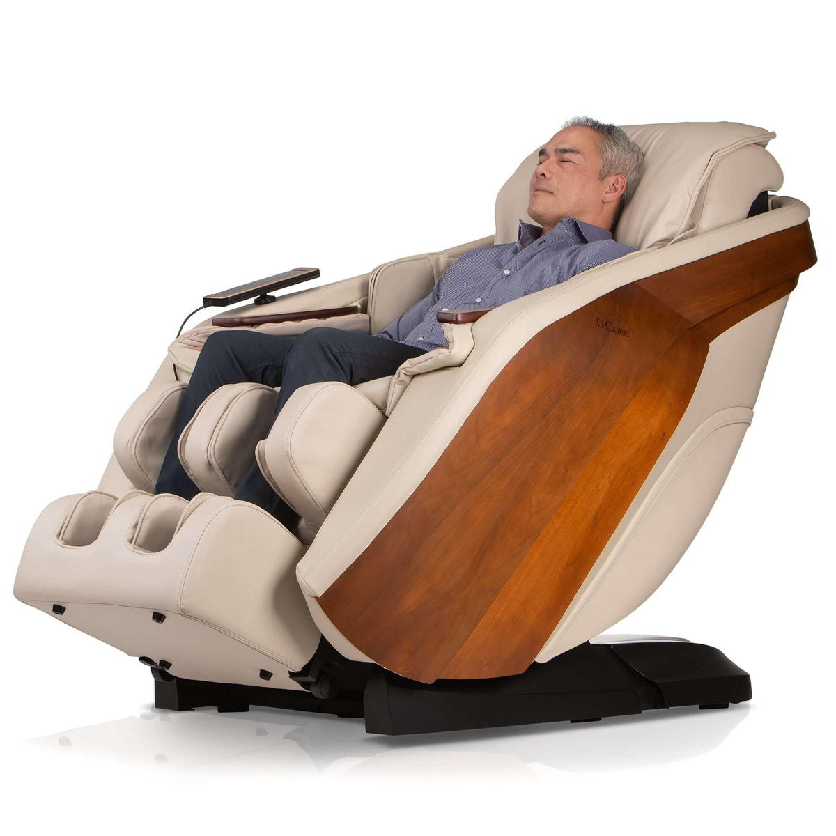 Stratus Cync DCore STRATUS-JP Massage Chair: Ultimate Relaxation | Made in Japan